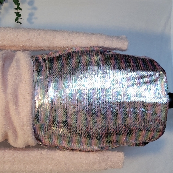 Urban Outfitters rainbow sequint Mini skirt. - Picture 4 of 10
